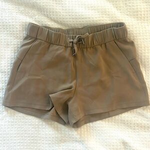 Lululemon beige shorts